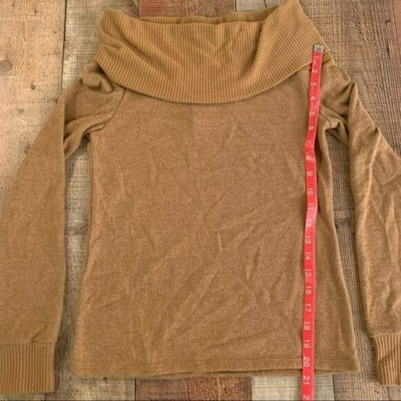 Juniper Cozy Rib Mix Off-Shoulder Whiskey Sweater By Project Social T Size S - Picture 3 of 11